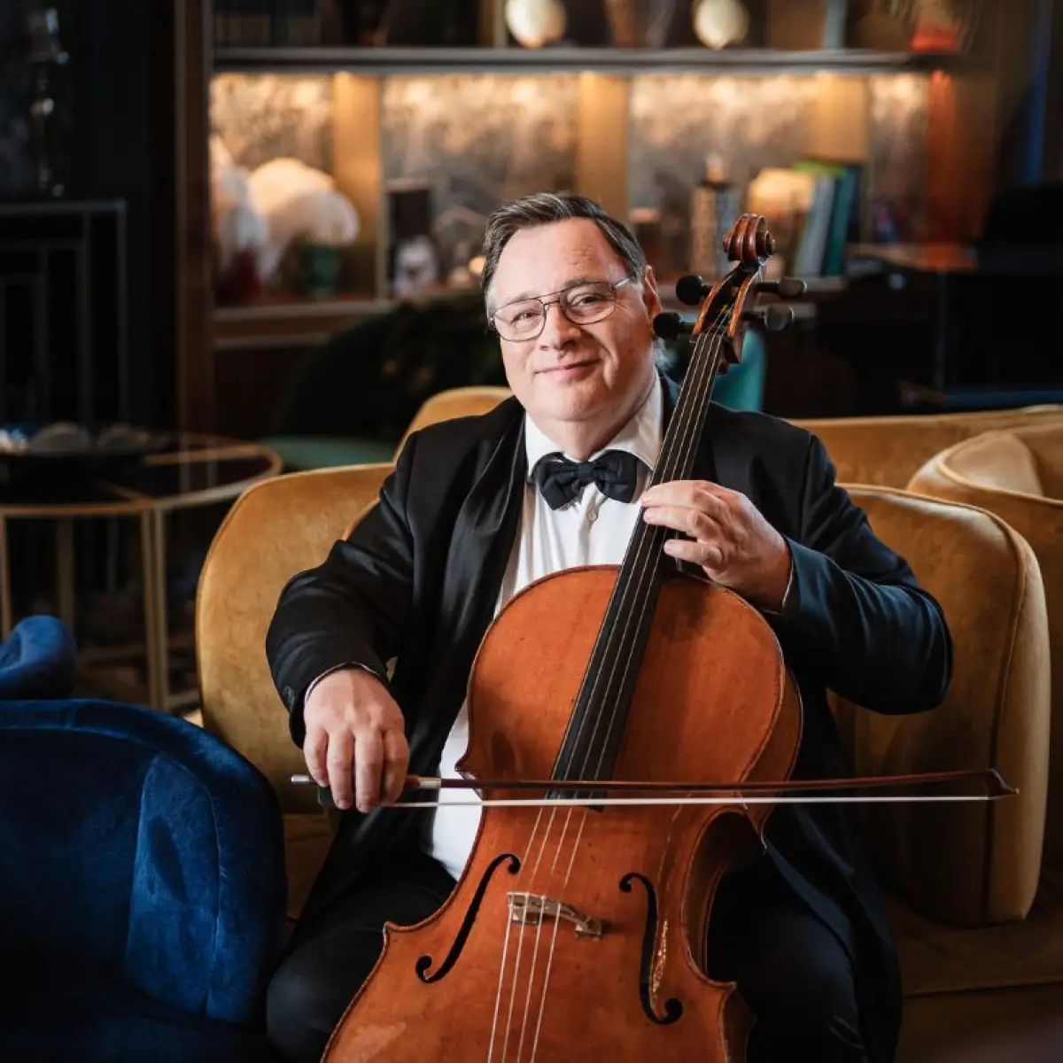 Kertész Ottó - cselló, szólamvezető