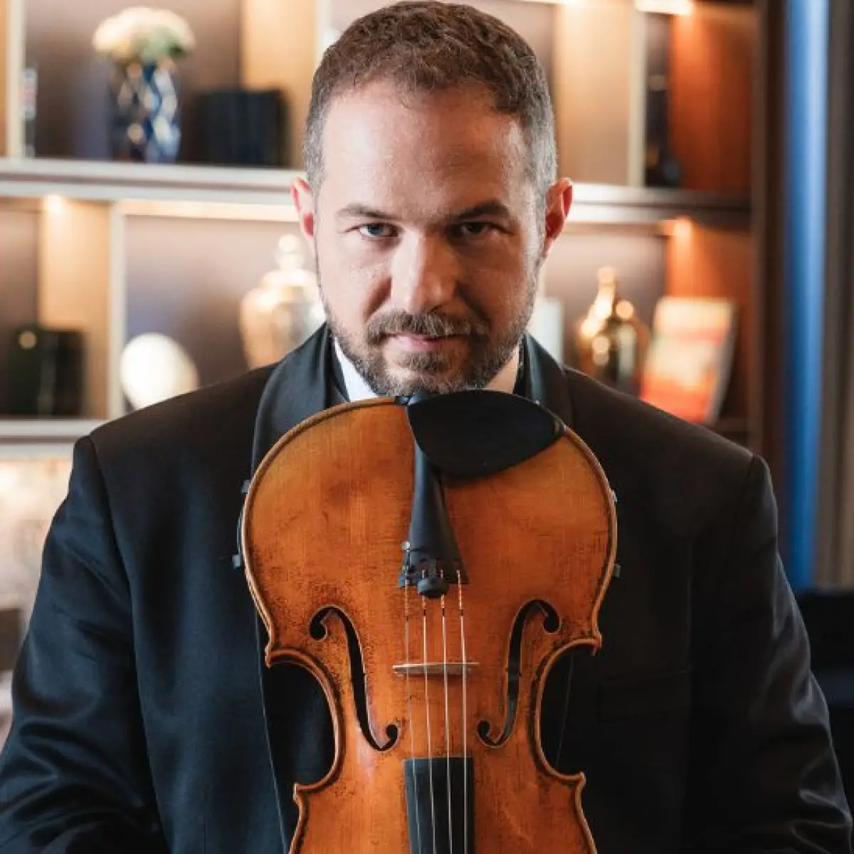 Kondor Péter - brácsa, szólamvezető Kondor Péter - brácsa, szólamvezető