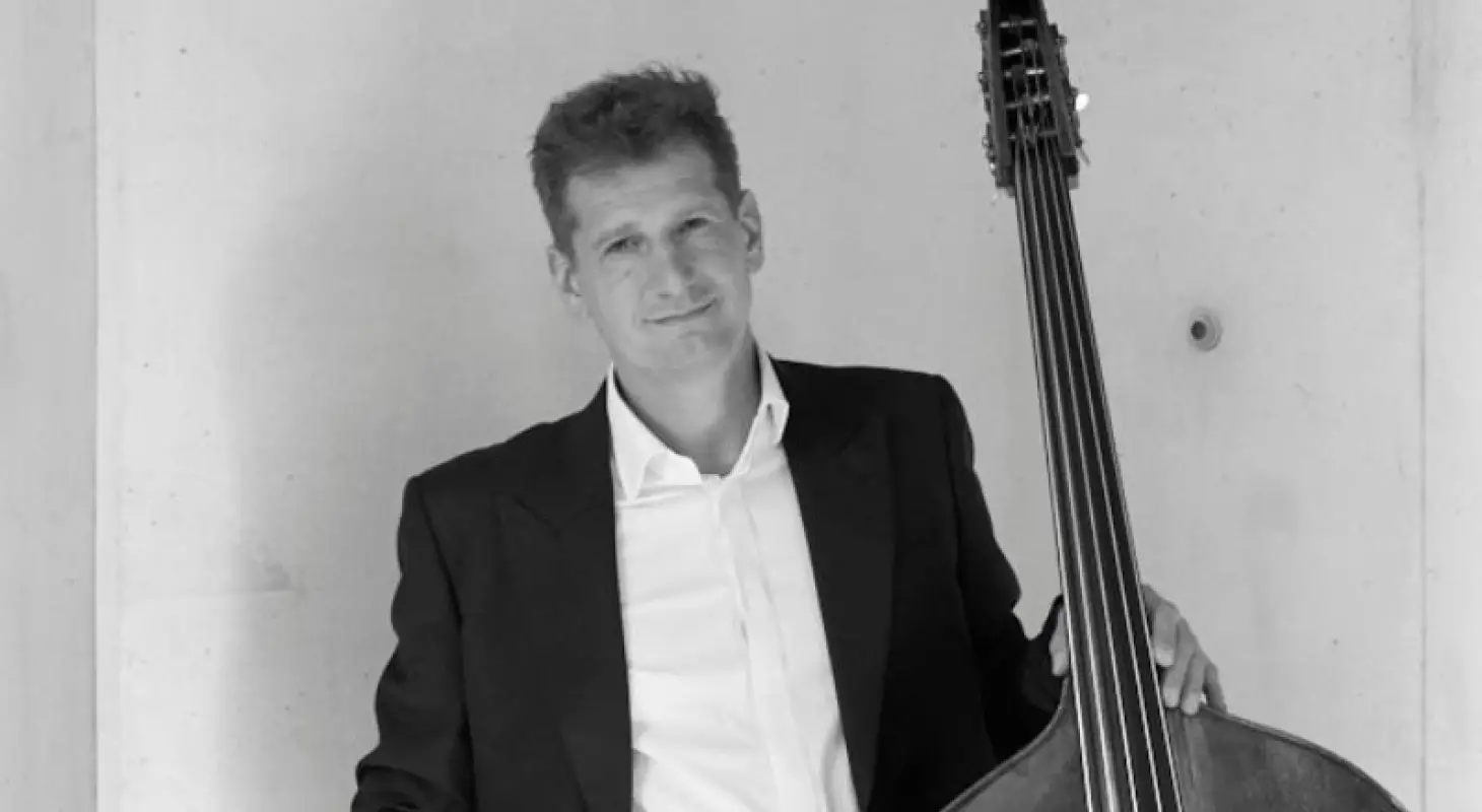 „Ha nincs basszus, nincs mélysége a zenekarnak”