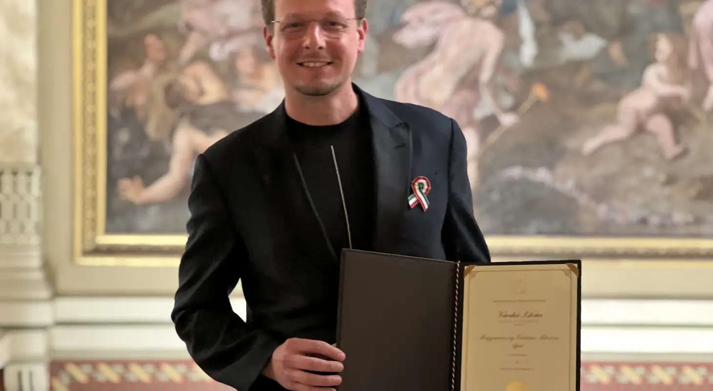 István Várdai Awarded the Artist of Merit Title