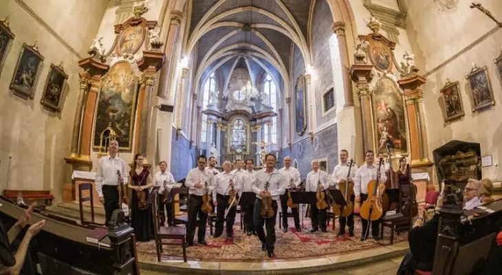 A Liszt Ferenc Kamarazenekar életteli játéka