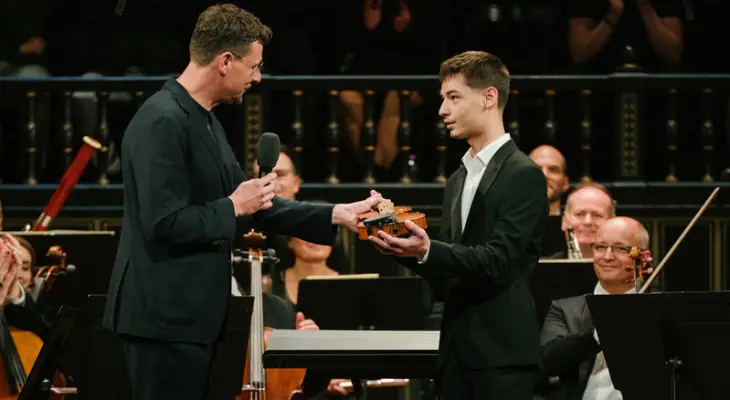 Legyen Tiéd a hegedűnk! pályázat- átadás